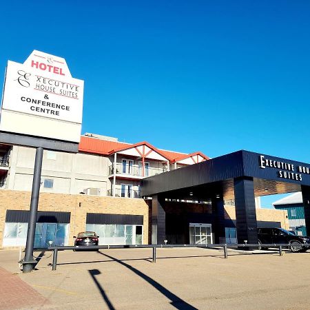 Executive House Suites Hotel & Conference Centre High Level Exterior foto
